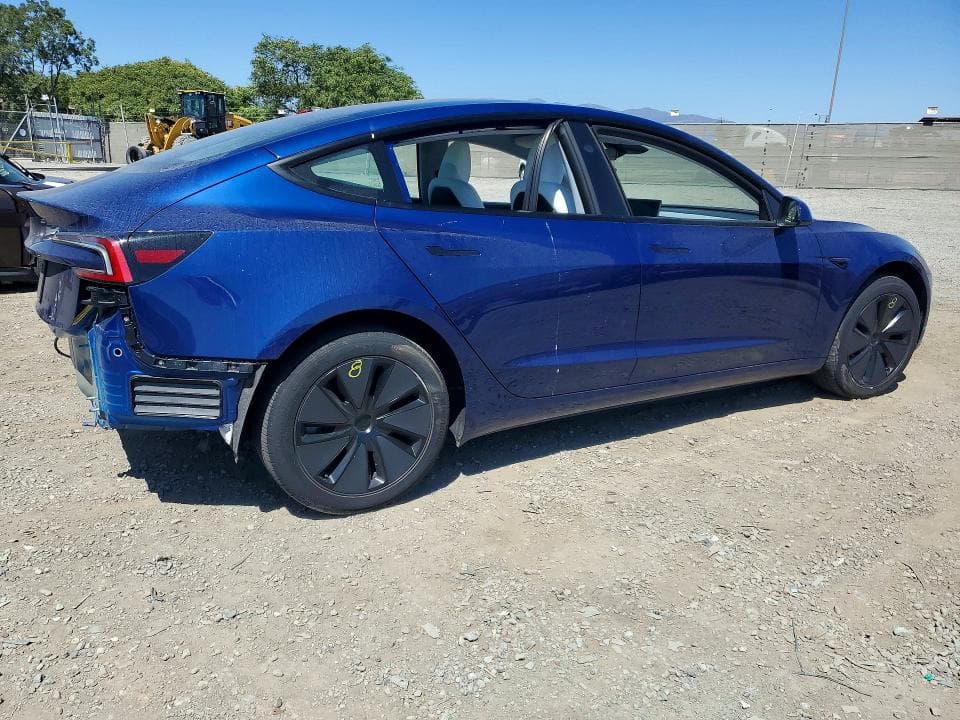 2025 TESLA MODEL 3 3