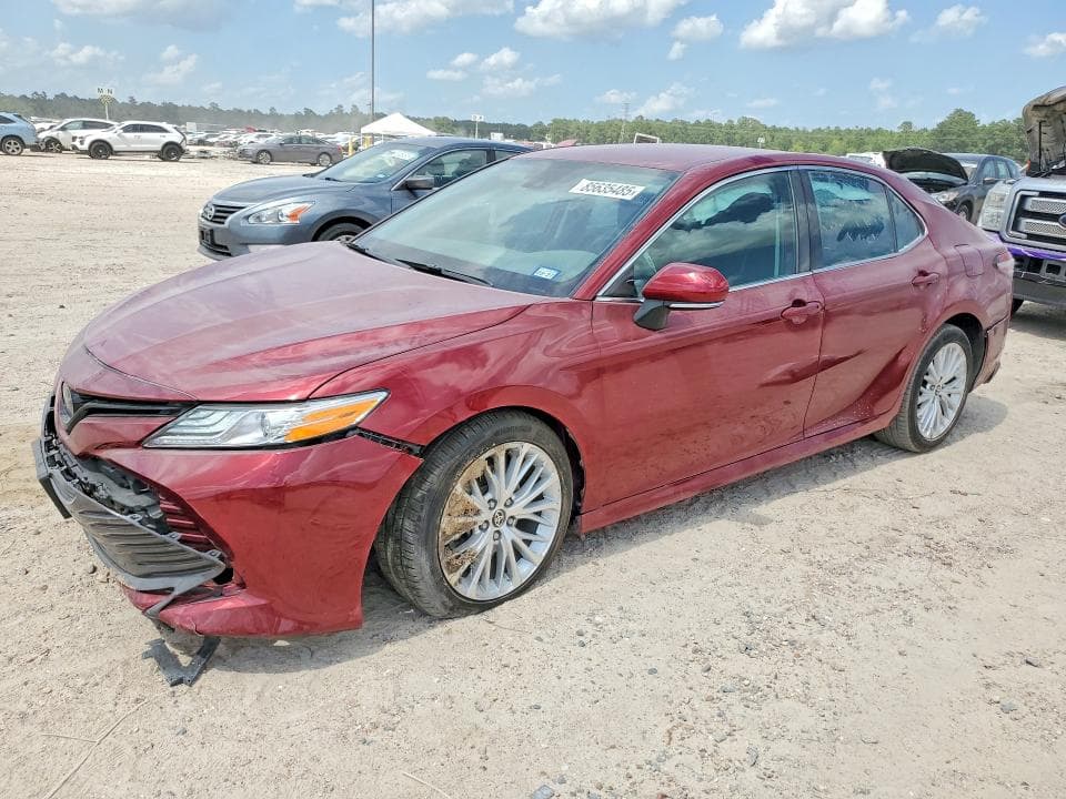 2020 TOYOTA CAMRY XLE - 1