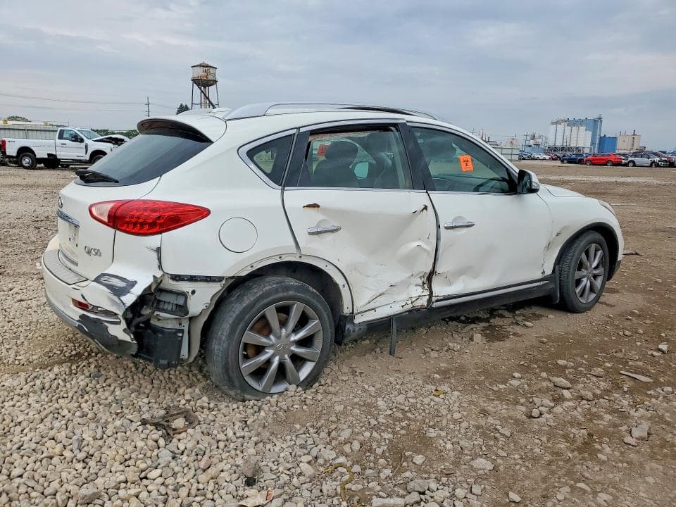 2017 INFINITI QX50 BASE 3