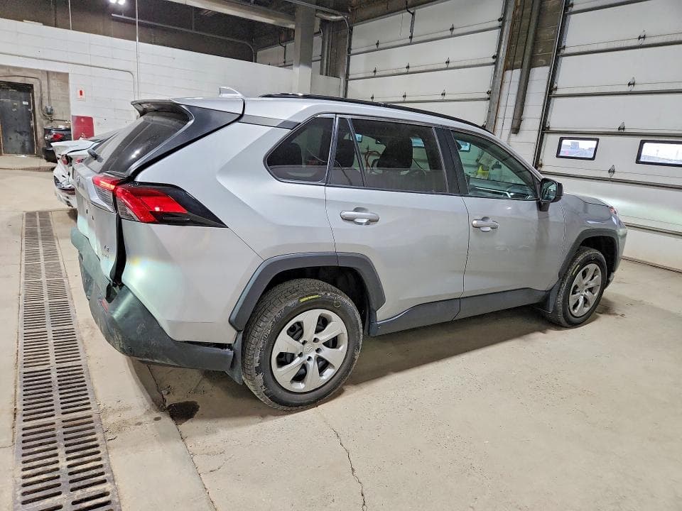 2019 TOYOTA RAV4 LE 3