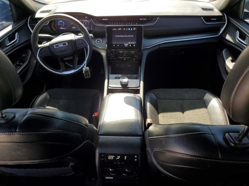 2023 JEEP GRAND CHEROKEE L LAREDO 8