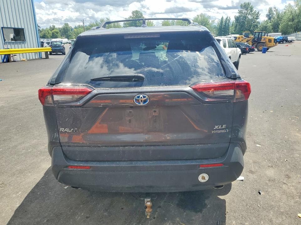2022 TOYOTA RAV4 XLE 6