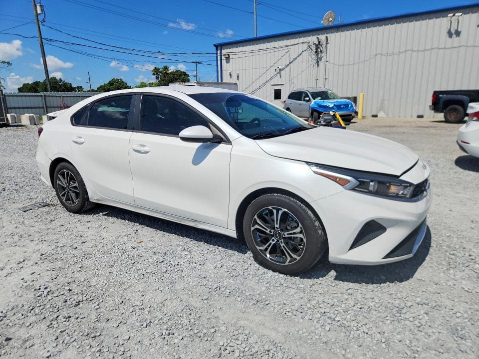 2024 KIA FORTE LXS 4