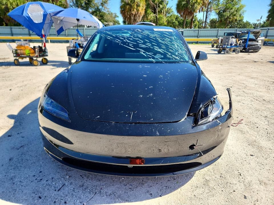 2026 TESLA MODEL 3 5