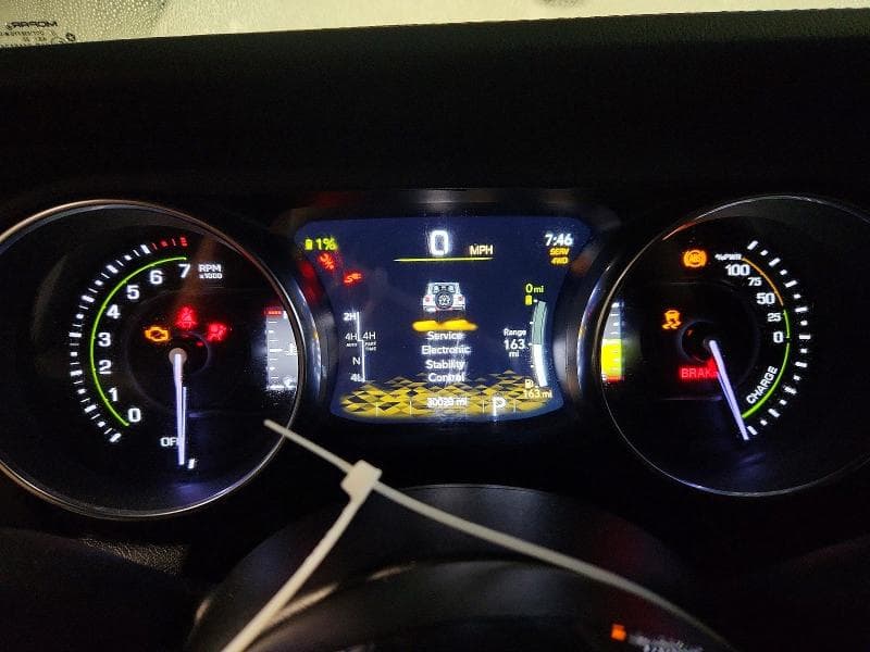 2023 JEEP WRANGLER SAHARA 4XE 9