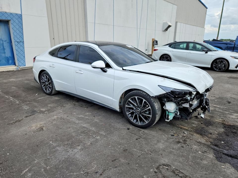 2021 HYUNDAI SONATA LIMITED 4