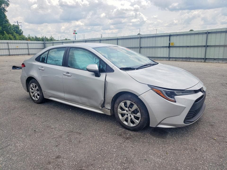 2023 TOYOTA COROLLA LE 4