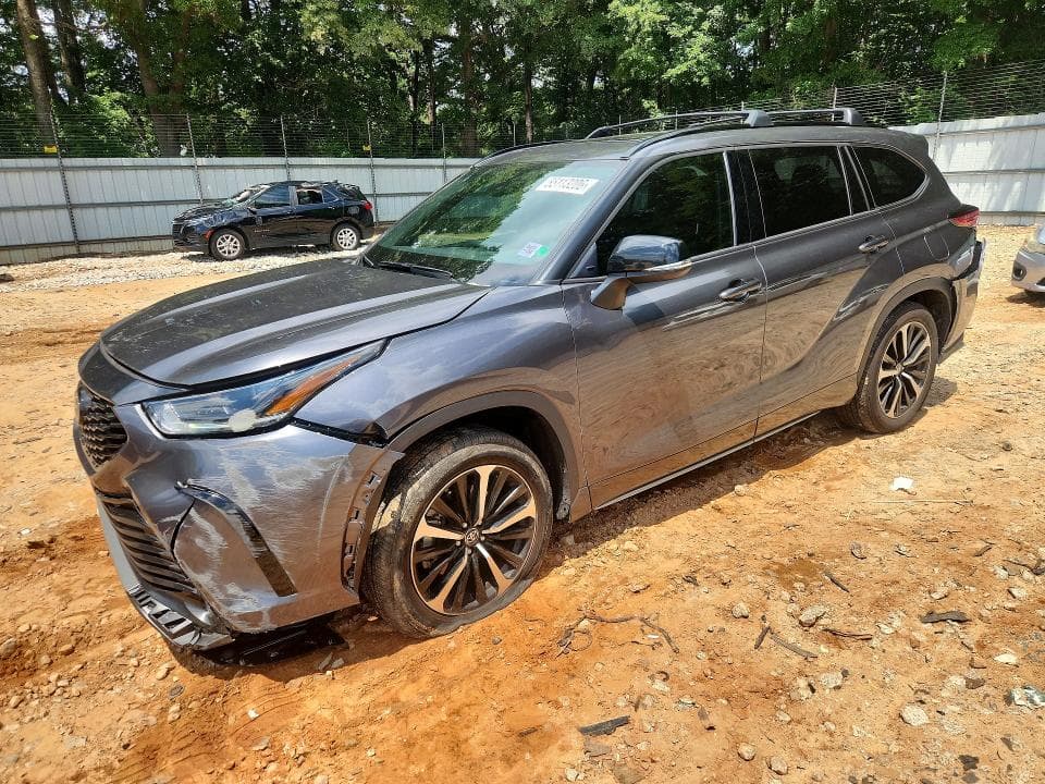 2022 TOYOTA HIGHLANDER XSE 2