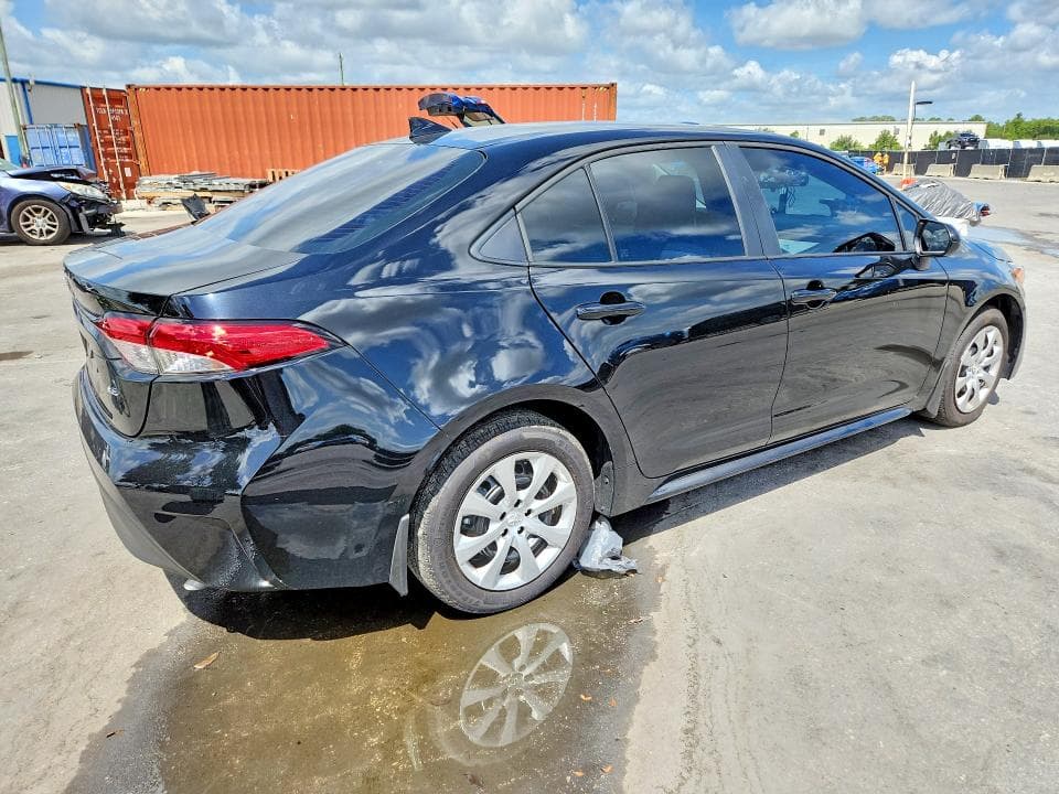 2026 TOYOTA COROLLA LE 3