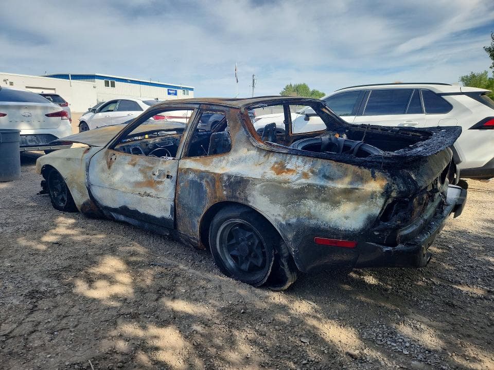 1984 PORSCHE 944 2