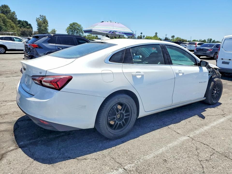 2022 CHEVROLET MALIBU LT 3