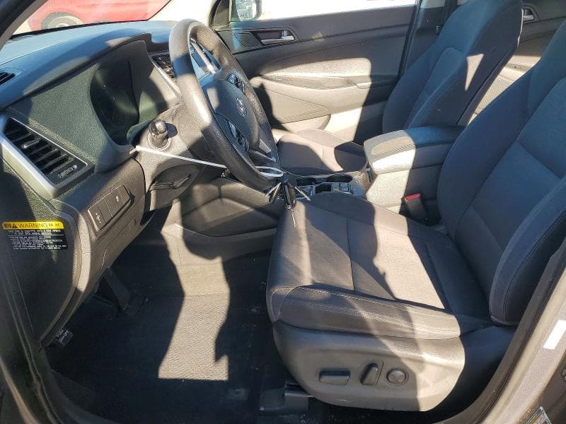 2017 HYUNDAI TUCSON SE 7