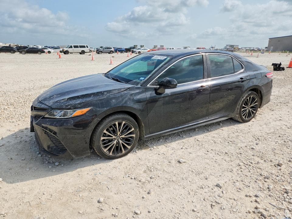 2019 TOYOTA CAMRY SE - 1