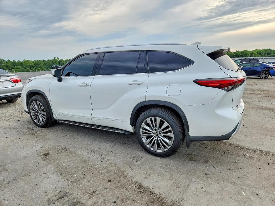 2021 TOYOTA HIGHLANDER PLATINUM 2