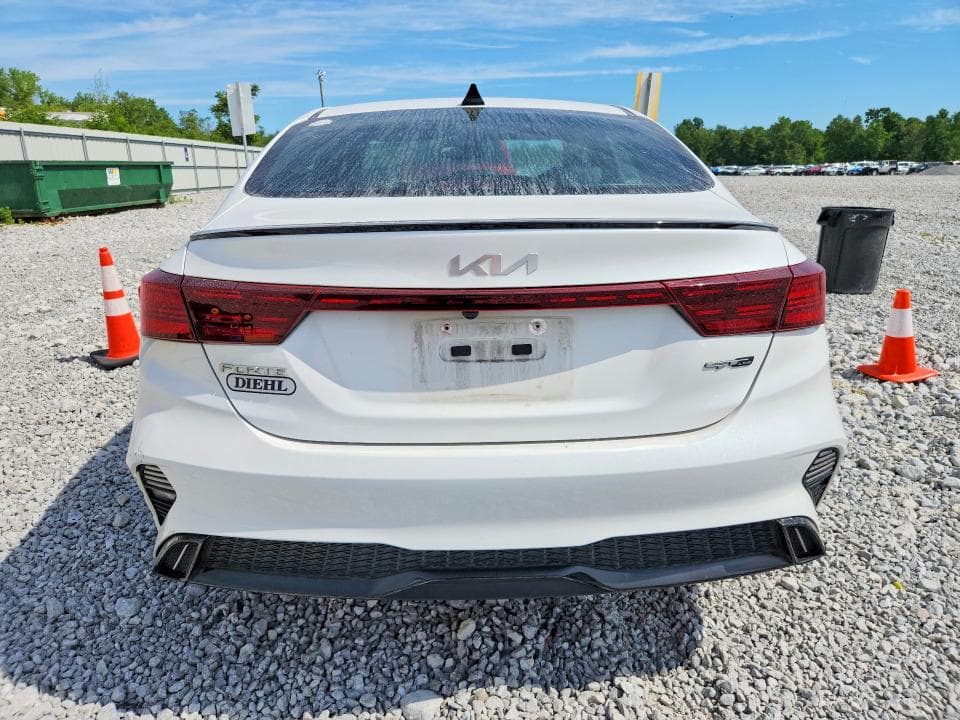 2023 KIA FORTE GT LINE 6