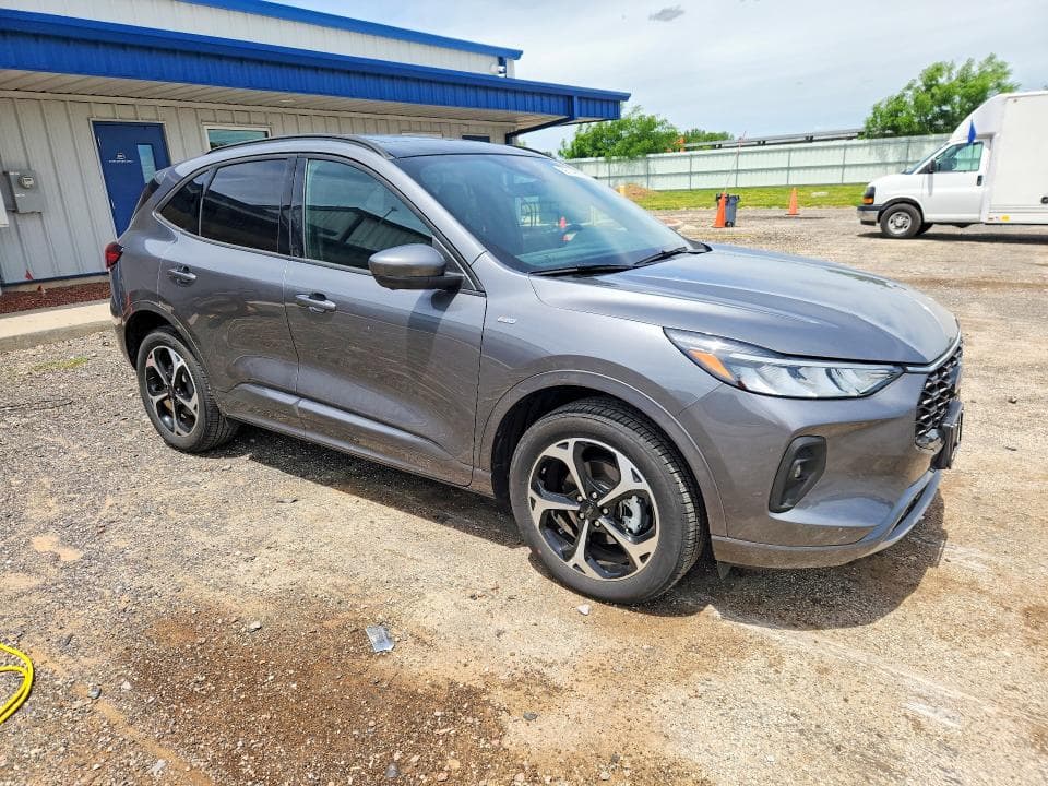 2024 FORD ESCAPE ST LINE SELECT 4