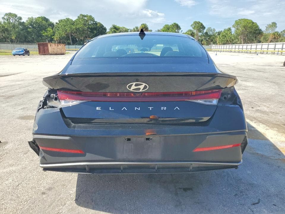 2025 HYUNDAI ELANTRA SEL SPORT 6