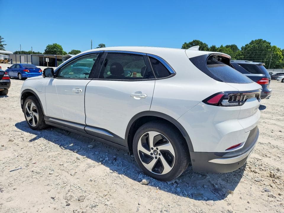 2024 VINFAST VF8+ 2