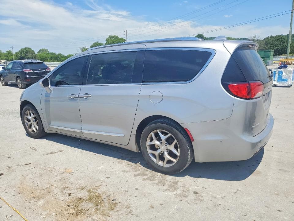 2017 CHRYSLER PACIFICA LIMITED 2