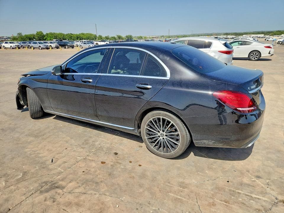 2020 MERCEDES-BENZ C 300 2