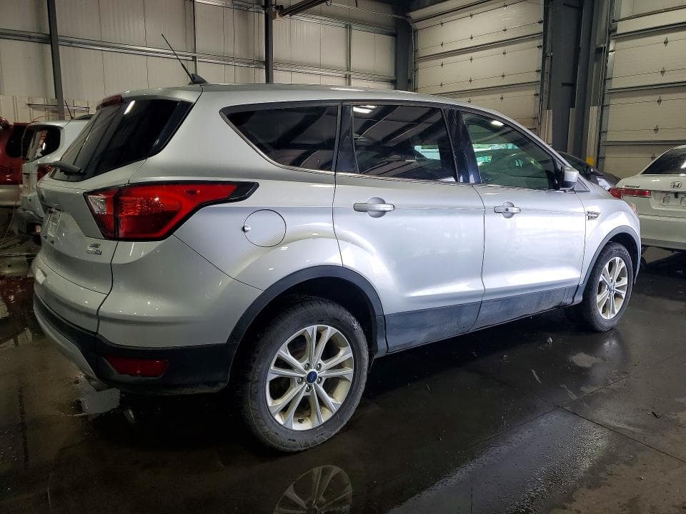 2019 FORD ESCAPE SE 3