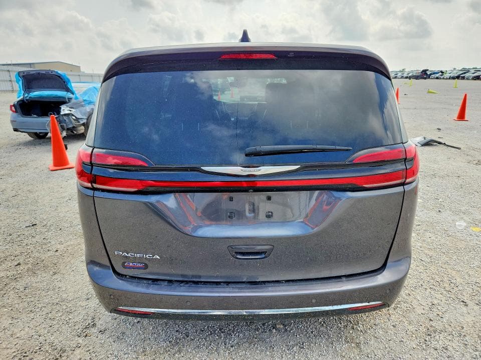 2023 CHRYSLER PACIFICA TOURING L 6