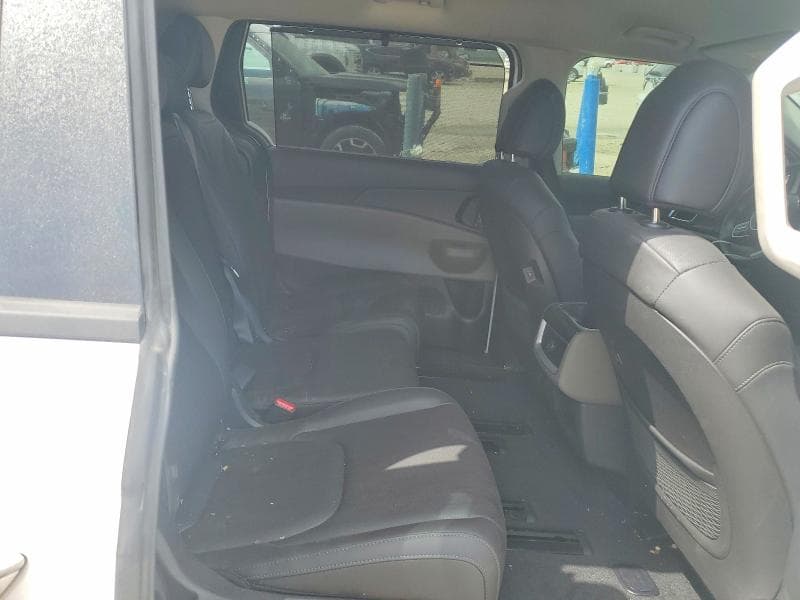 2026 KIA CARNIVAL EX 11