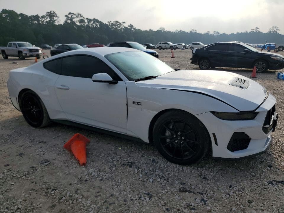 2026 FORD MUSTANG GT 4