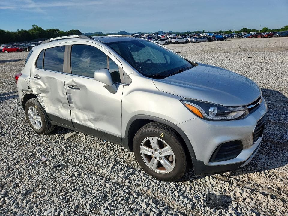 2019 CHEVROLET TRAX 1LT 4