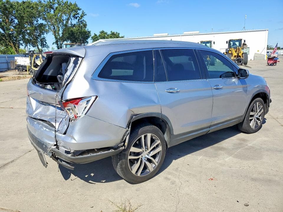 2017 HONDA PILOT ELITE 3