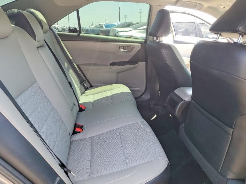 2017 TOYOTA CAMRY SE 10