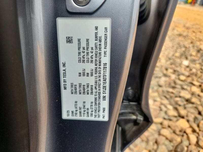 2026 TESLA MODEL 3 13