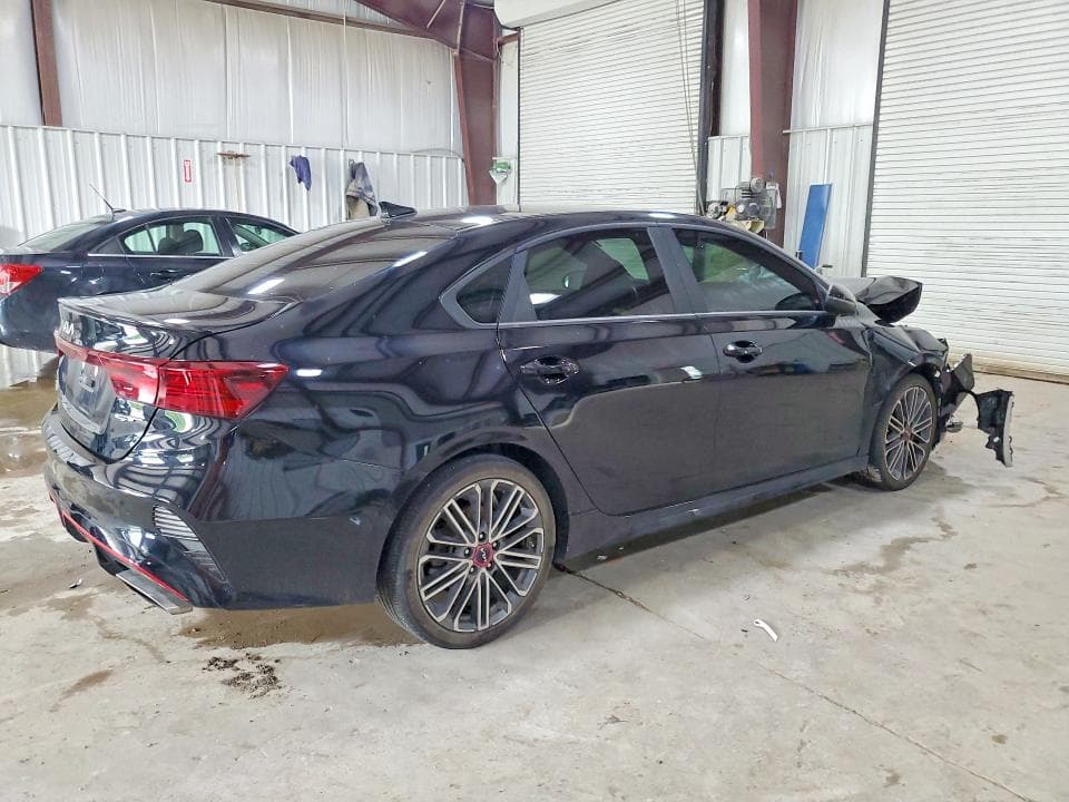 2023 KIA FORTE GT 3