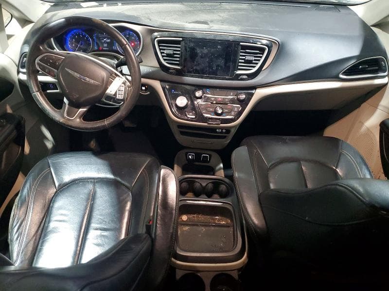 2017 CHRYSLER PACIFICA TOURING L 8