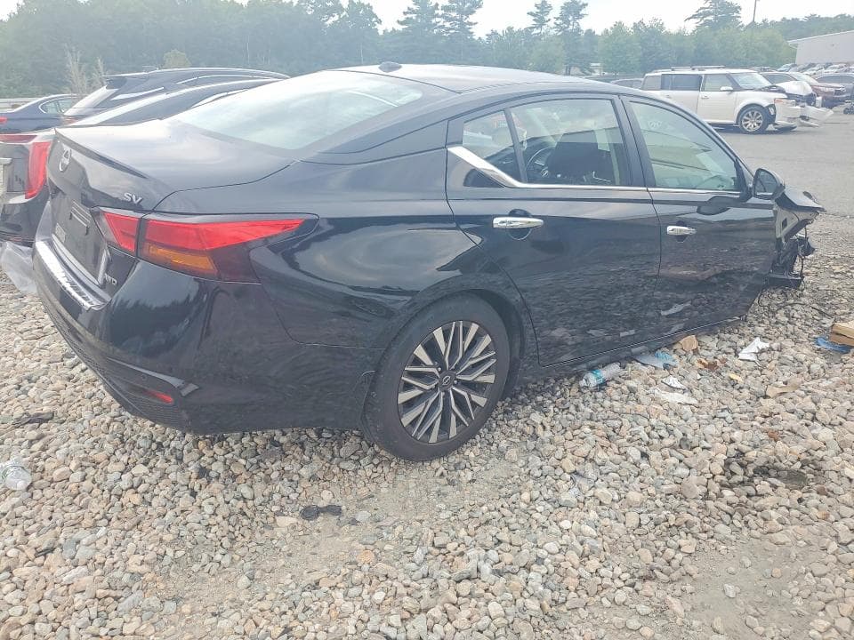 2023 NISSAN ALTIMA SV 3