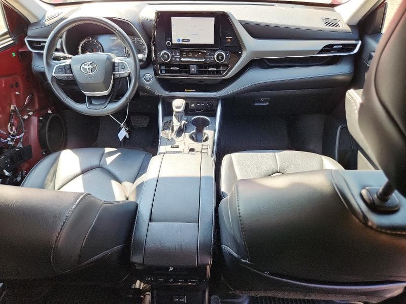 2023 TOYOTA HIGHLANDER XLE 8