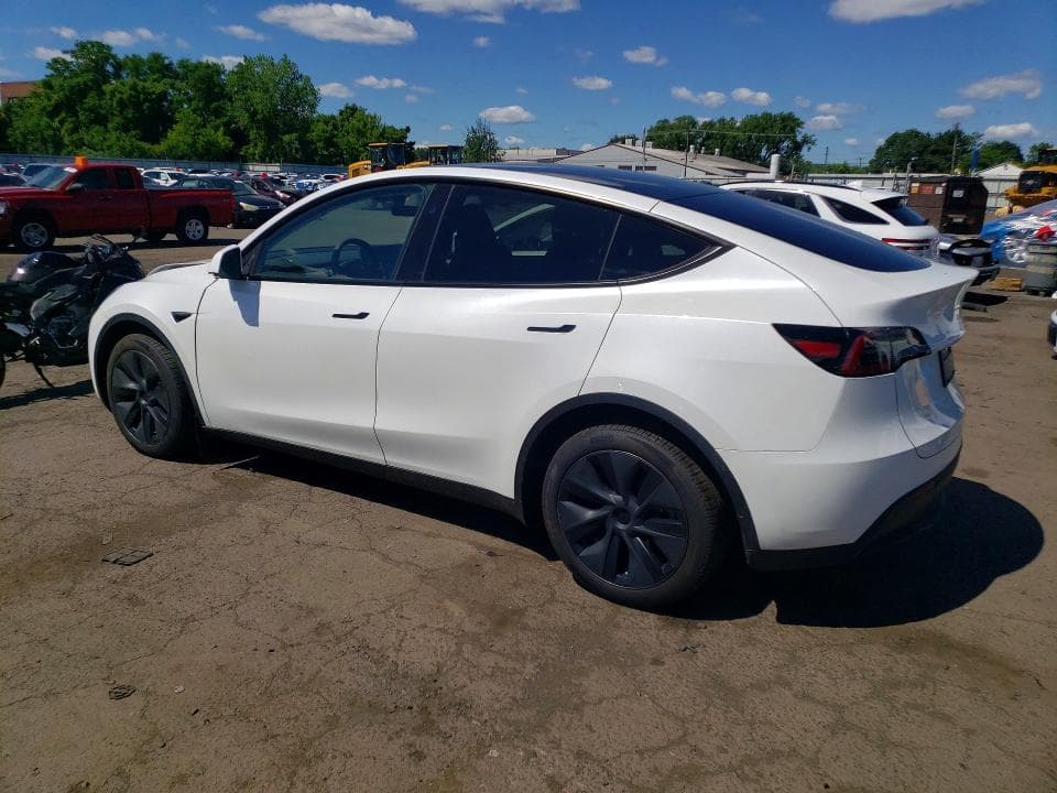 2025 TESLA MODEL Y 2