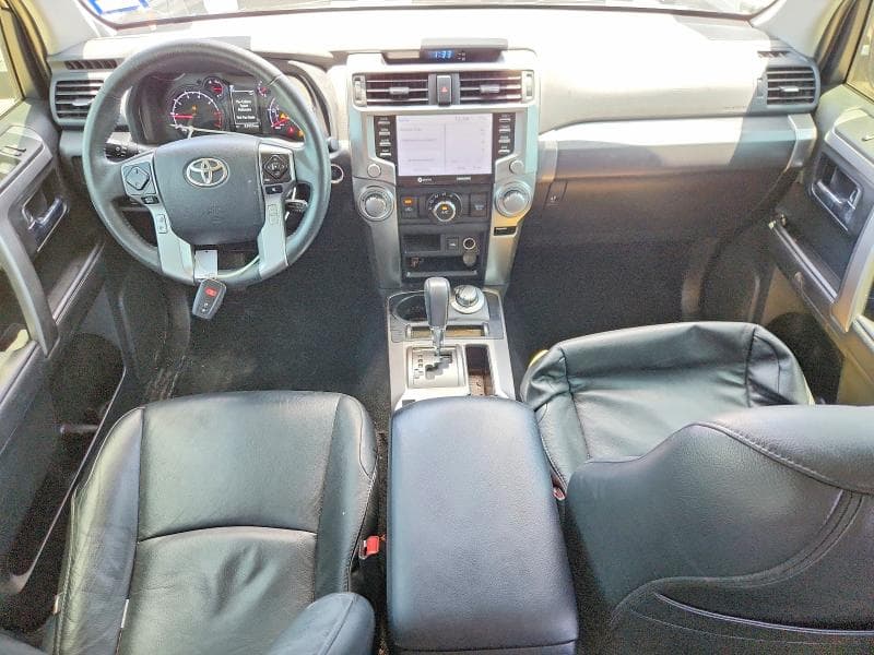 2023 TOYOTA 4RUNNER SR5 8
