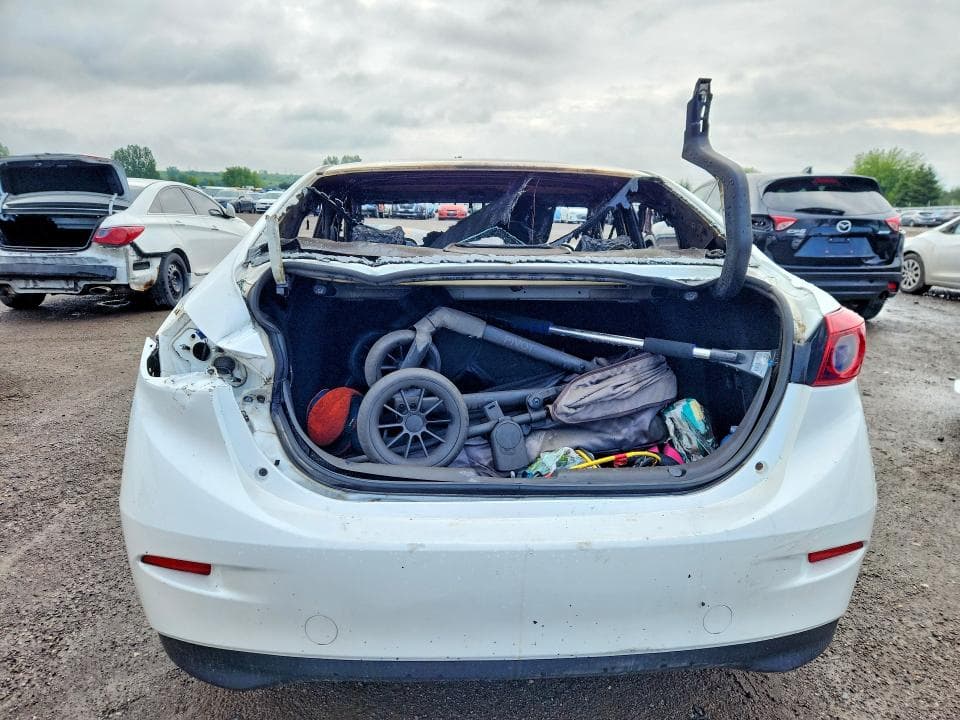 2017 MAZDA 3 TOURING 6