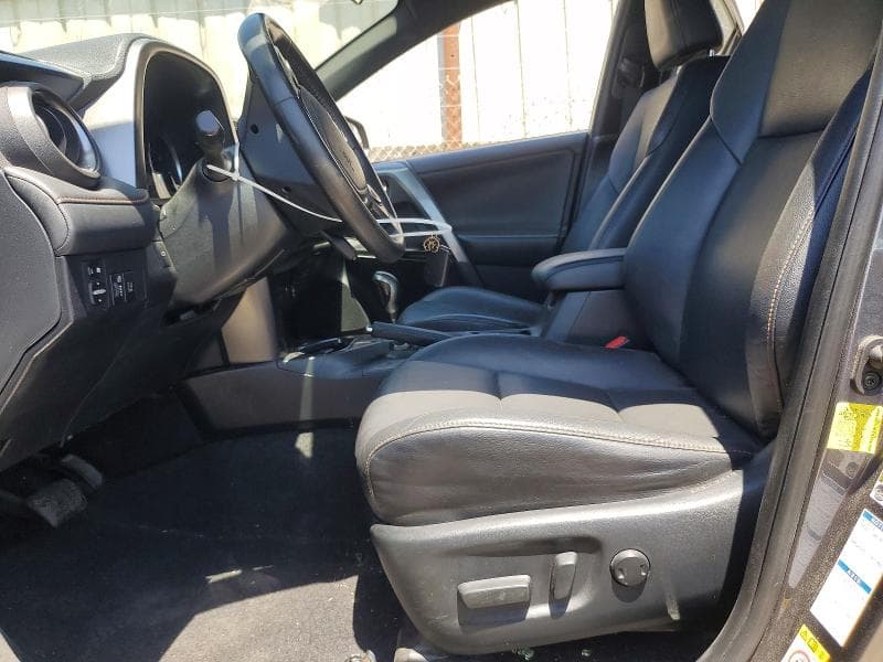 2018 TOYOTA RAV4 HV SE 7