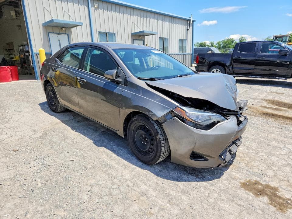 2017 TOYOTA COROLLA LE 4