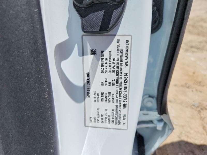 2026 TESLA MODEL 3 12