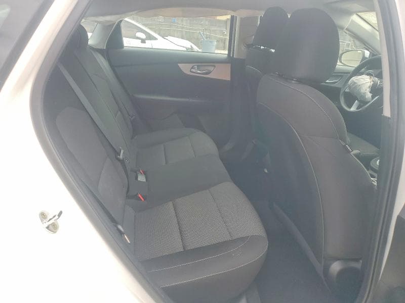 2023 KIA FORTE LXS 10