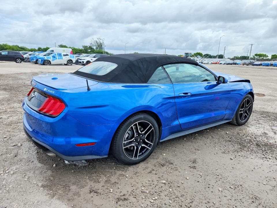 2021 FORD MUSTANG 3