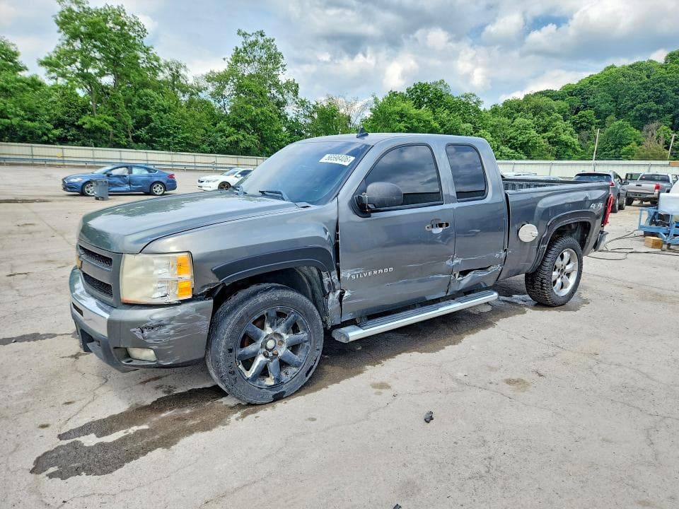 2011 CHEVROLET SILVERADO K1500 LT
