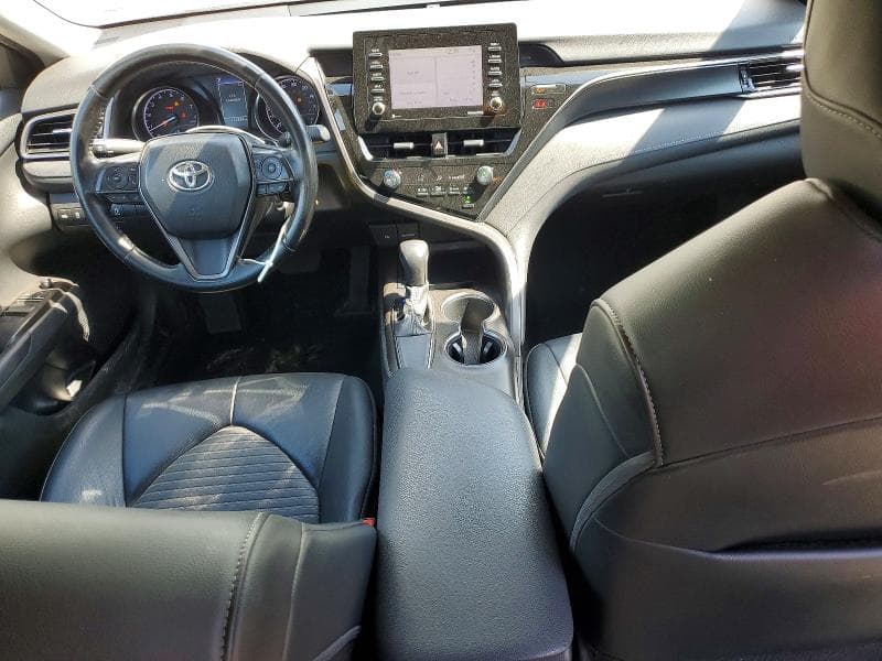 2021 TOYOTA CAMRY SE 8