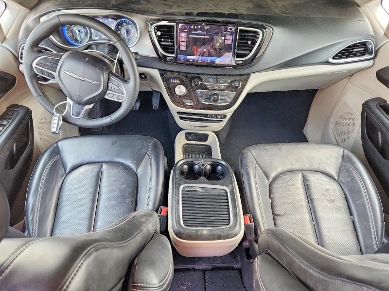 2023 CHRYSLER PACIFICA TOURING L 8