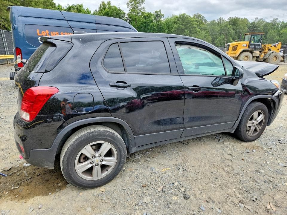 2020 CHEVROLET TRAX LS 3