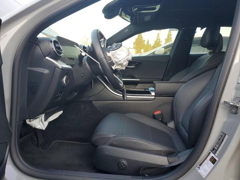 2025 MERCEDES-BENZ C 300 7
