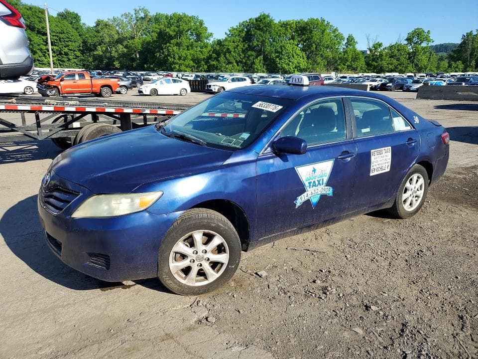 2011 TOYOTA CAMRY
